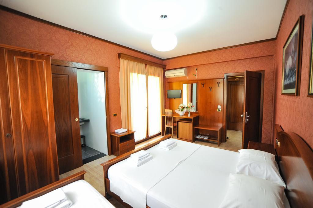 Iliria Internacional Hotel Durres Exterior photo