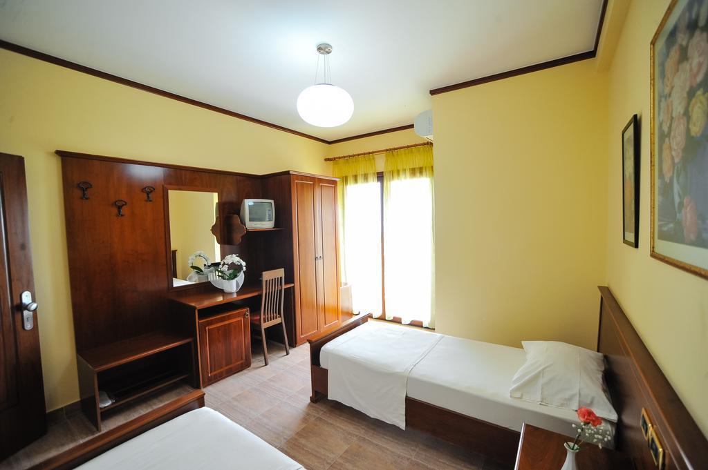 Iliria Internacional Hotel Durres Exterior photo