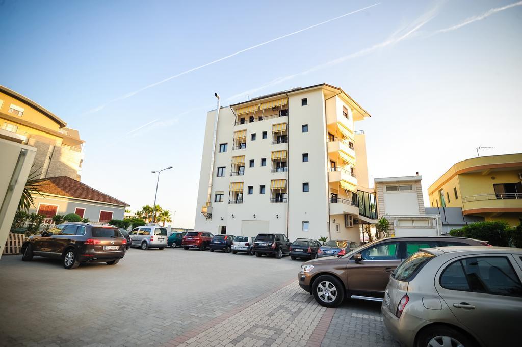 Iliria Internacional Hotel Durres Exterior photo